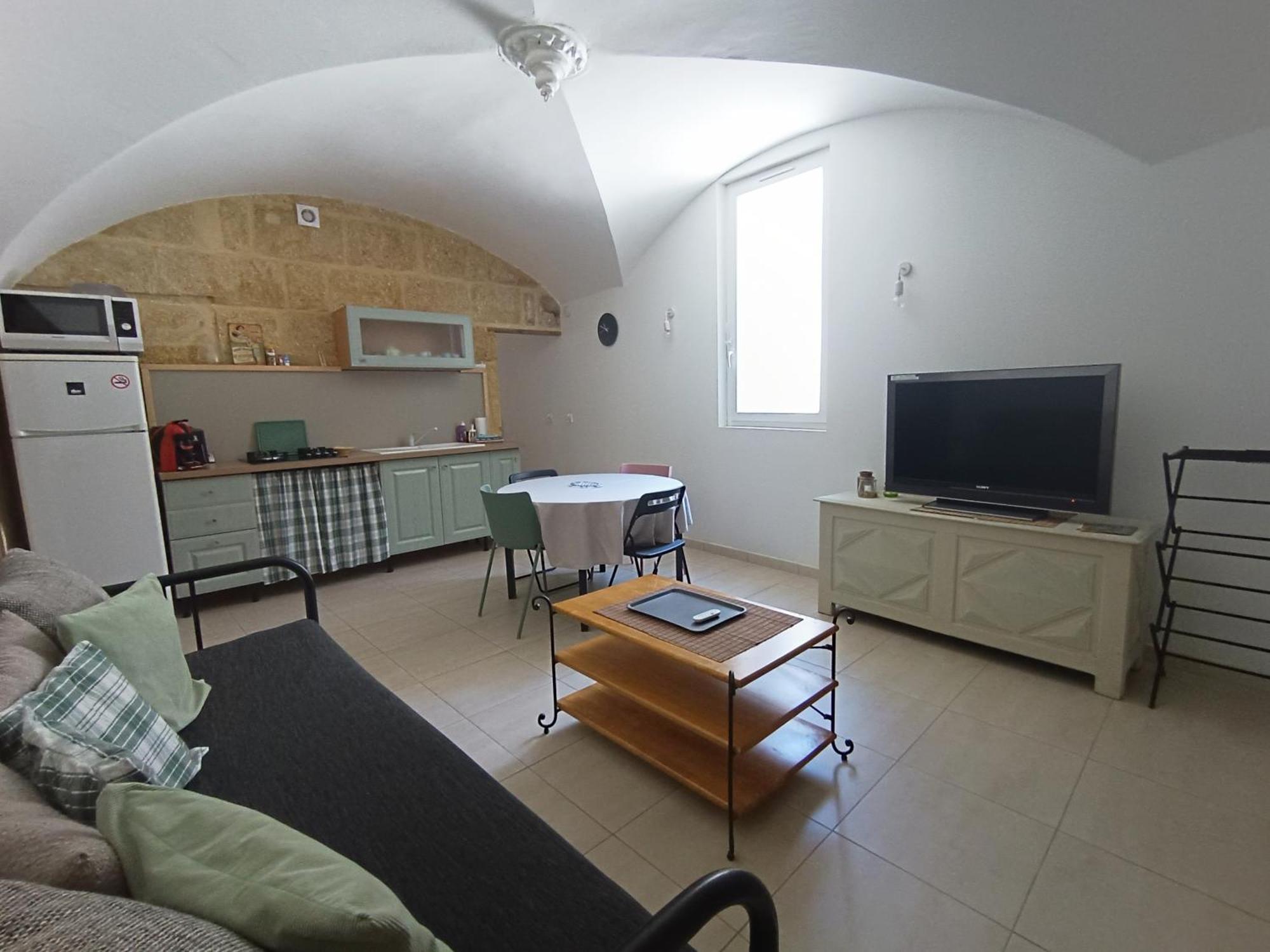 Dans Maison De Maitre, Appartement Independant. Montfrin Zewnętrze zdjęcie